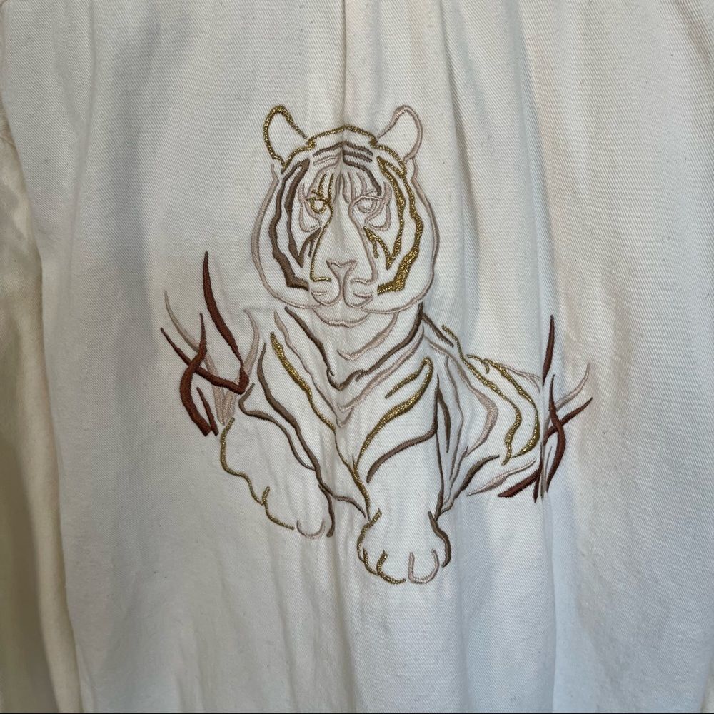 La Sha Button Down Shirt with embroidered Tiger on back